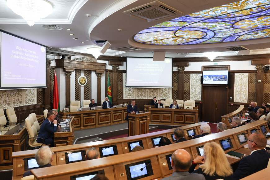Во всех регионах республики и г.Минске, а также в палатах Парламента и Верховном Cуде состоялись собрания делегатов Всебелорусского народного собрания
