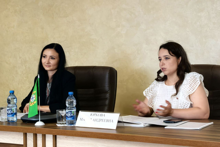 У Гомельскім аблвыканкаме адбыўся адкрыты дыялог «Час выбраў нас!» з удзелам дэлегатаў УНС