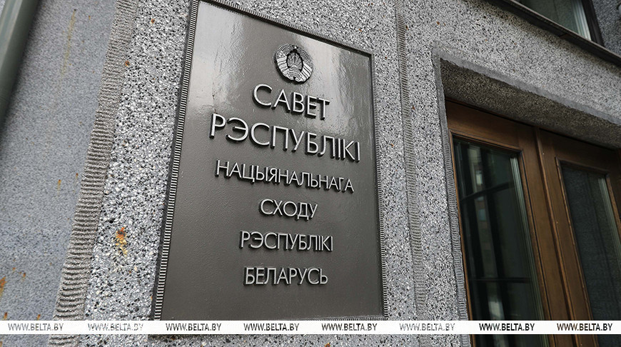 Валодаць сітуацыяй і аказваць садзейнічанне. Якія задачы пастаўлены членам Савета Рэспублікі на час уборачнай кампаніі