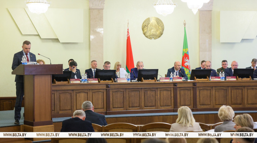 Рост інвестыцый, зарплат. Што абмяркоўваюць на пасяджэнні Віцебскага аблвыканкама з удзелам Сергяенкі