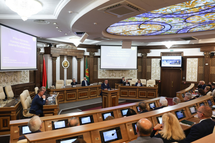 Ва ўсіх рэгіёнах рэспублікі і г.Мінску, а таксама ў палатах Парламента і Вярхоўным Cудзе адбыліся сходы дэлегатаў Усебеларускага народнага сходу