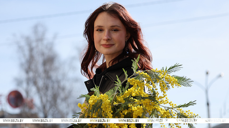 Aleksandr Lukashenko congratulates Belarusian women on 8 March