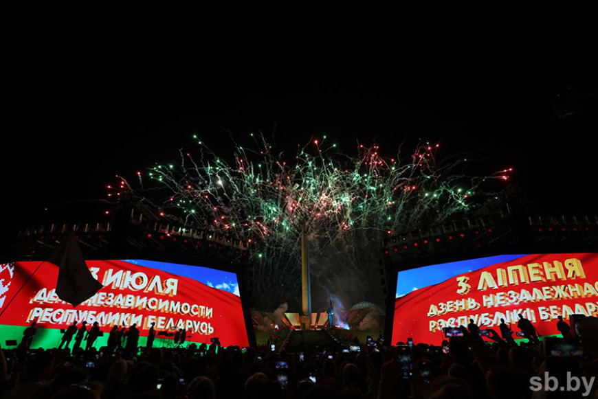 Belarus’ Independence Day celebrations wrap up with anthem sing-alongs